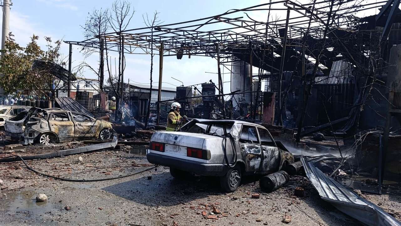 Oksijen dolum tesisinde patlama! 2 yaralı var 6